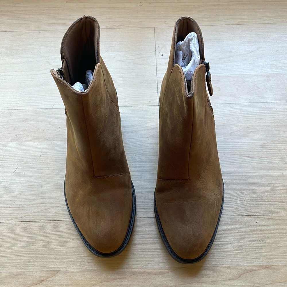 Clarks Tan Leather Ankle Booties - Picture 2 of 6